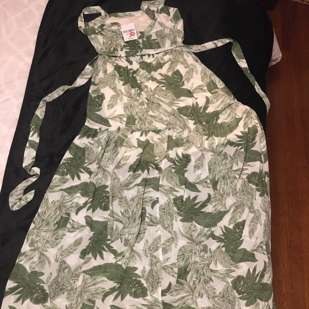 Women’s summer sexy flowing long dress